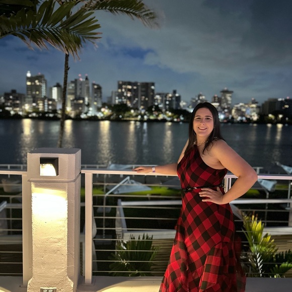 Meet your Posher, Alejandra - Picture 7 of 15